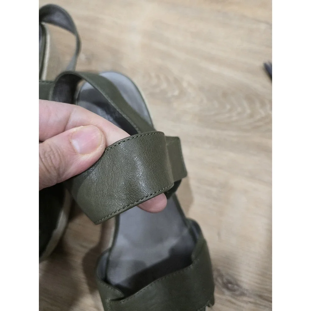 EILEEN FISHER Women's Size 8 Olive Green Leather‎ Espadrille Wedge Sandals